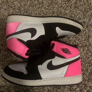 Jordan 1 Valentine’s Day (2017)